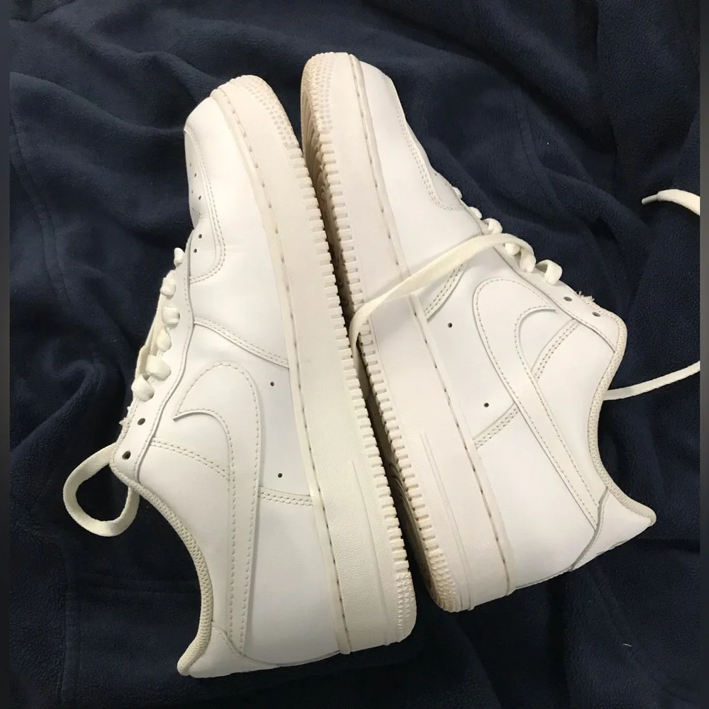 SZ 10 Nike Air Force Ones - Picture 6 of 7